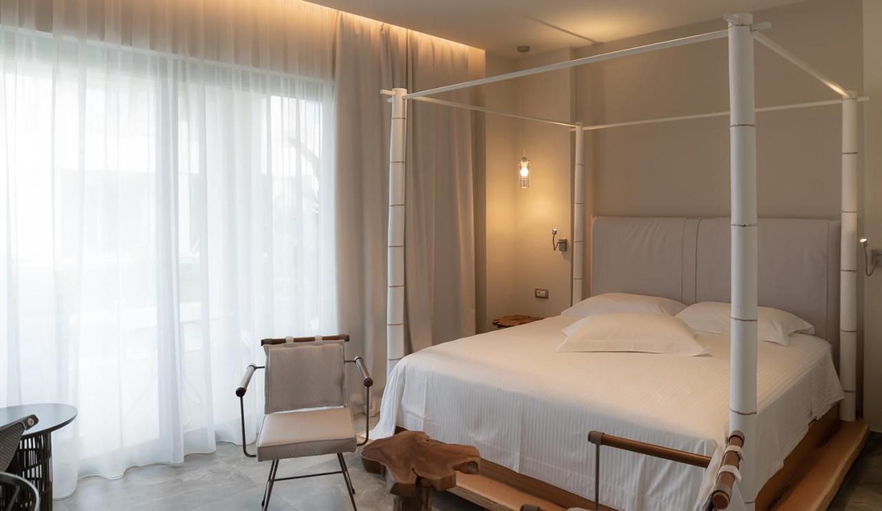 Elysian Luxury Hotel And Spa 칼라마타 외부 사진