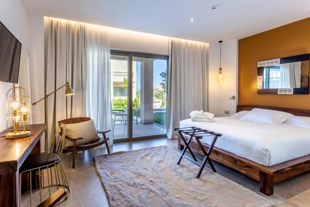 Elysian Luxury Hotel And Spa 칼라마타 외부 사진
