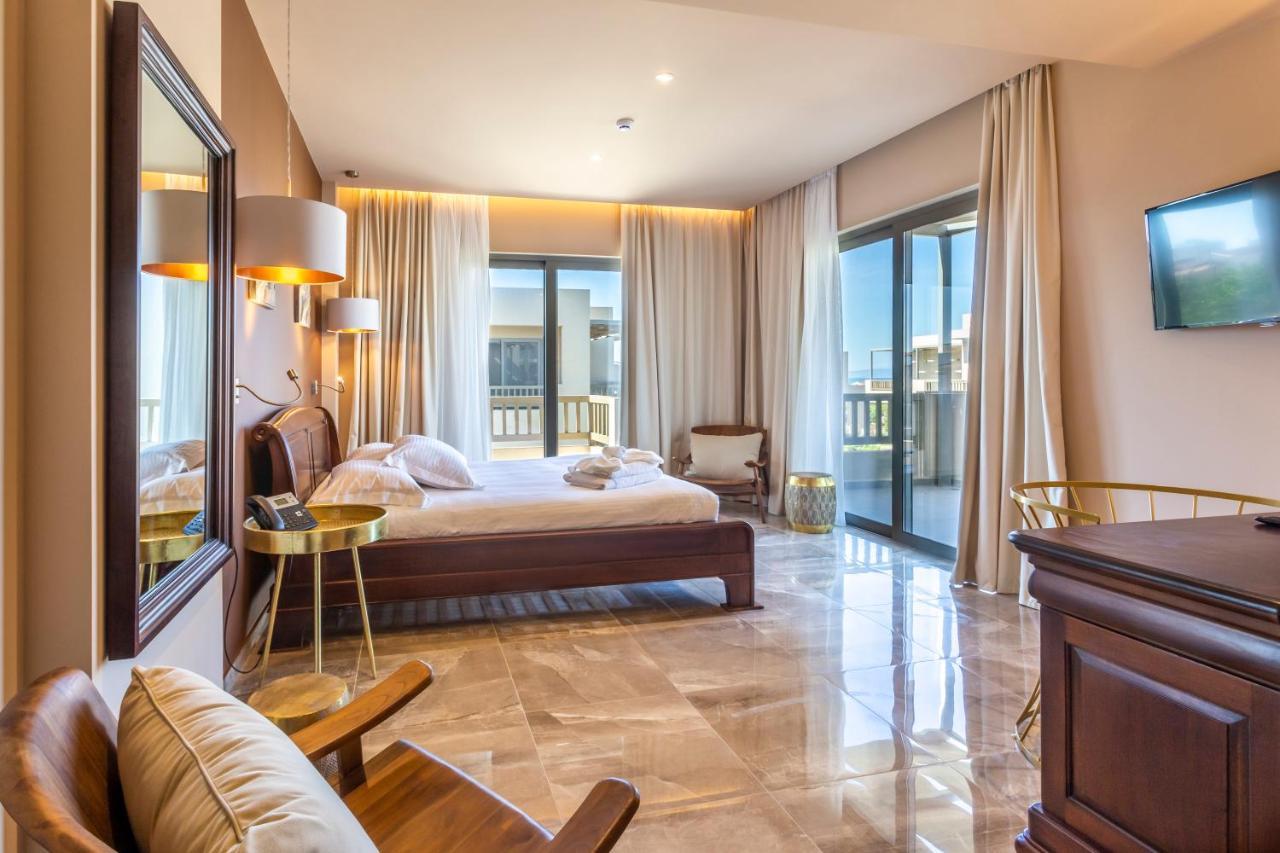 Elysian Luxury Hotel And Spa 칼라마타 외부 사진