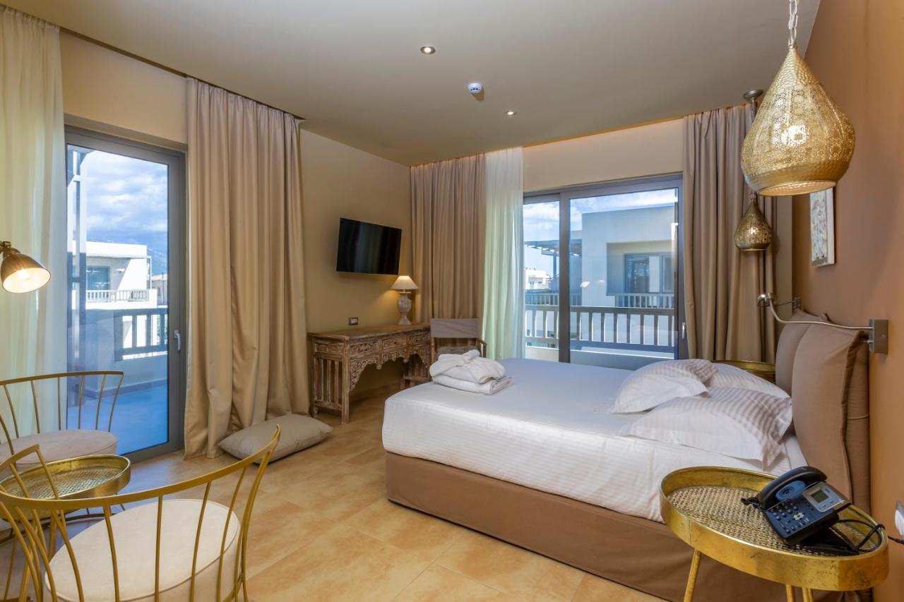 Elysian Luxury Hotel And Spa 칼라마타 외부 사진