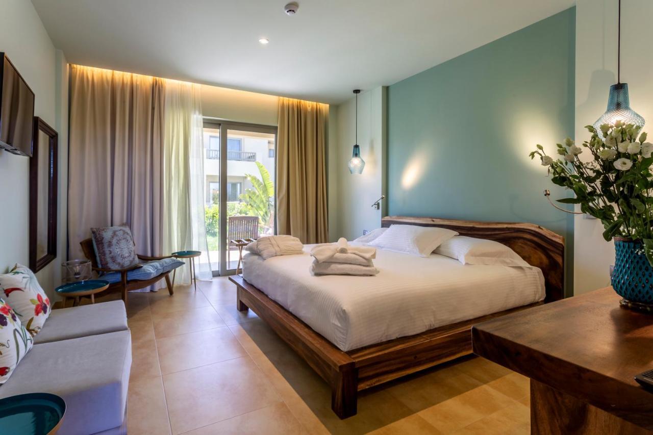Elysian Luxury Hotel And Spa 칼라마타 외부 사진