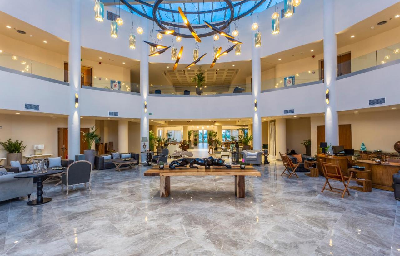Elysian Luxury Hotel And Spa 칼라마타 외부 사진