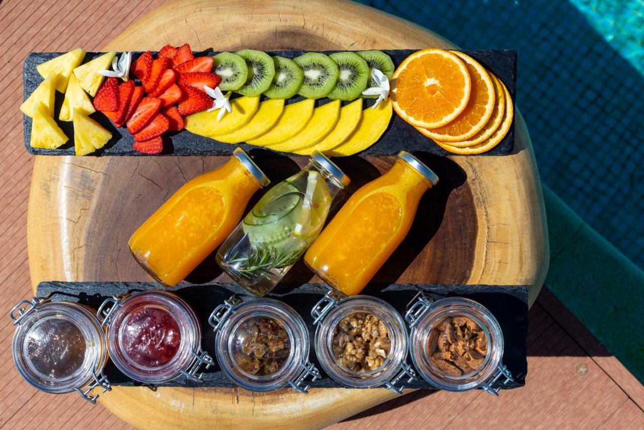 Elysian Luxury Hotel And Spa 칼라마타 외부 사진