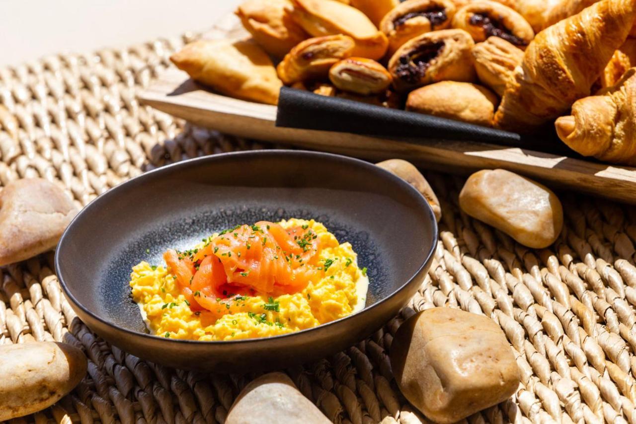 Elysian Luxury Hotel And Spa 칼라마타 외부 사진